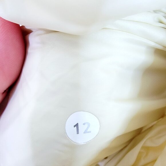 Lululemon Athletica Off-White Quilted Puffer Jacket - Picture 8 of 9